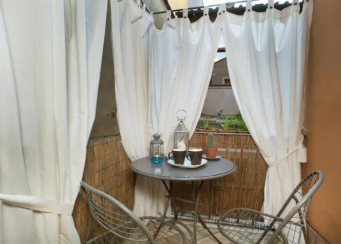 River View Apartment Rom